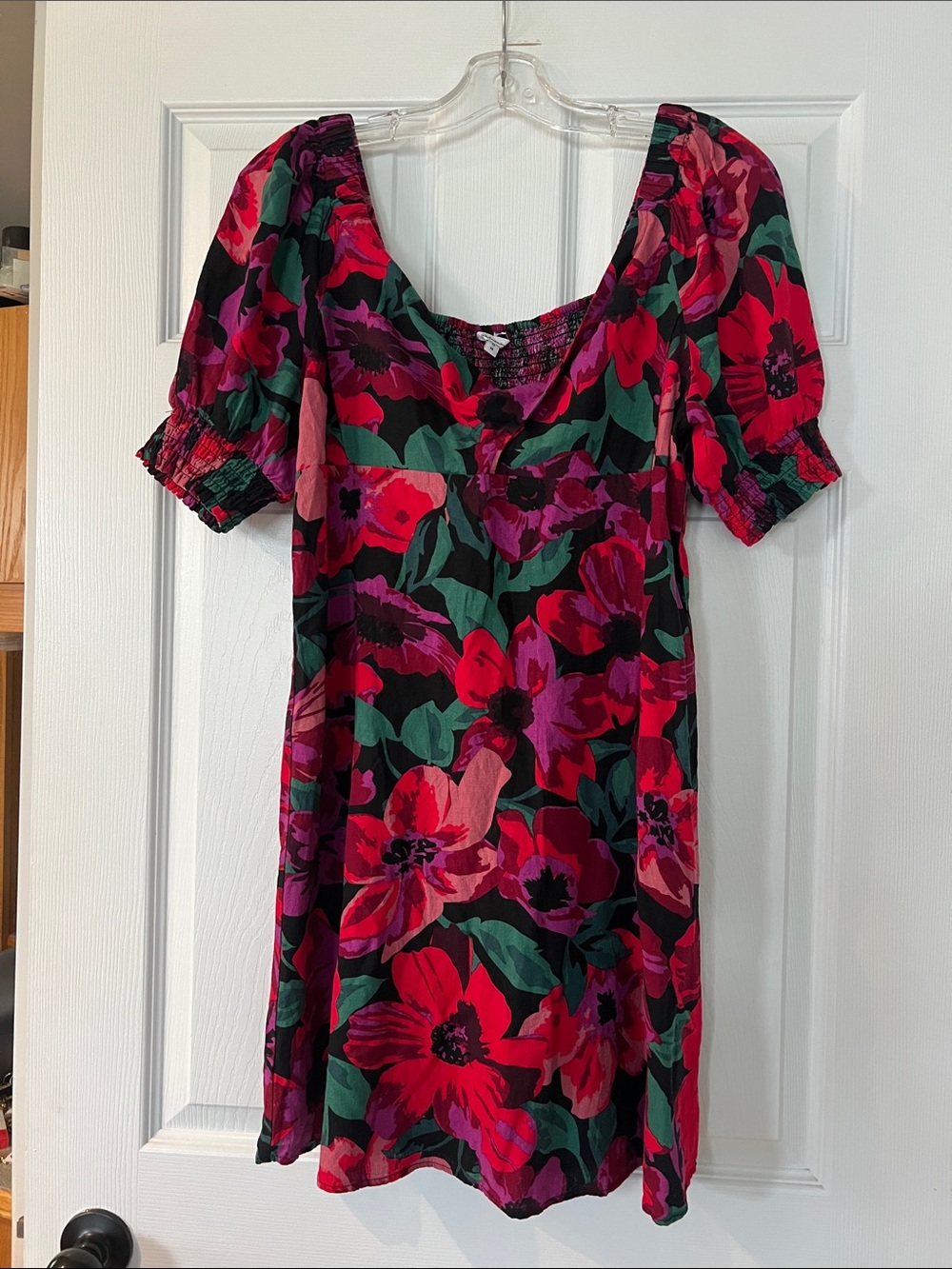 Reitmans linen blend Red, Pink and Green Floral Puff-Sleeve Mini Dress